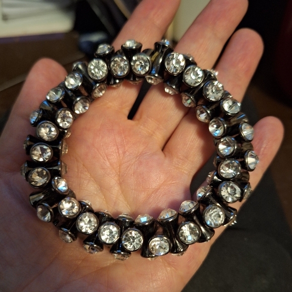 Jewelry - BLING STRECHY BRACELET